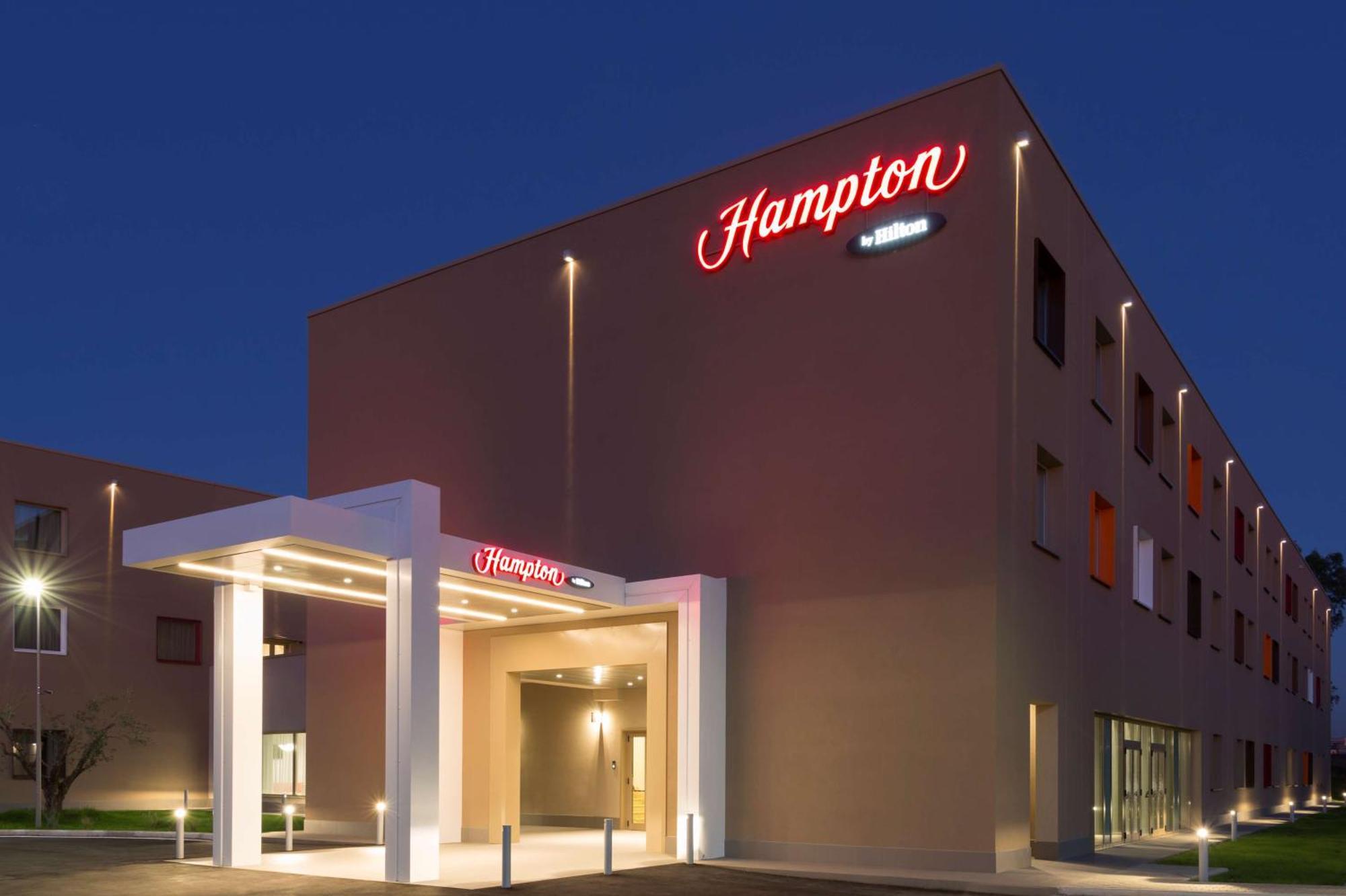 Hôtel Hampton By Hilton Rome East Extérieur photo